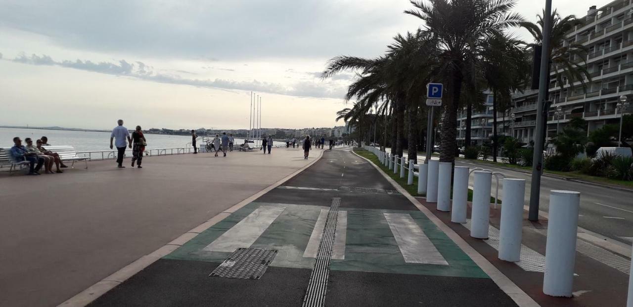 Promenade Des Anglais Petit Studio Au Calme Appartement Nice